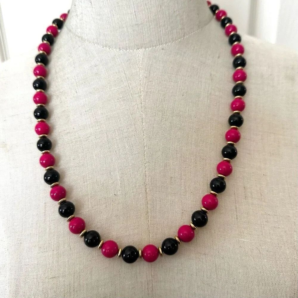 Pink black and gold tone beaded vintage necklace
